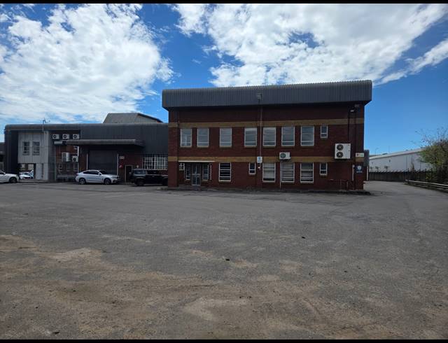 911M² WAREHOUSE TO LET IN SPRINGFIELD PARK